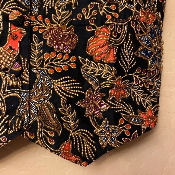 Summit Hill Unisex Floral & Bird Print Embellished Vest - Picture 9 of 16